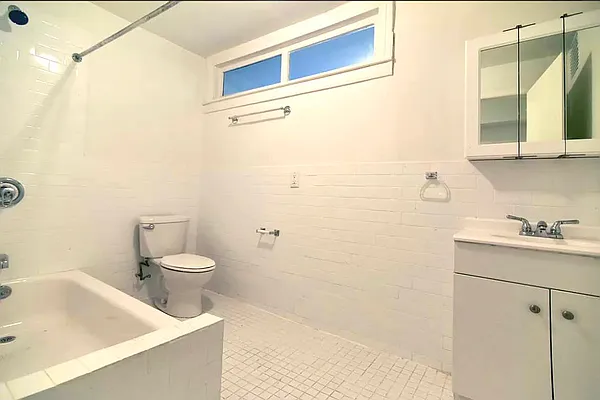 Rented by Coda Real Estate NYC | media 31