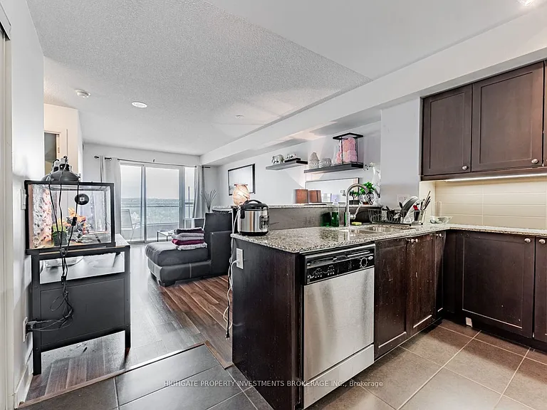 1235 Bayly St #907 — Photo 10