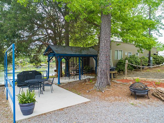 Image 3: Private Cabin