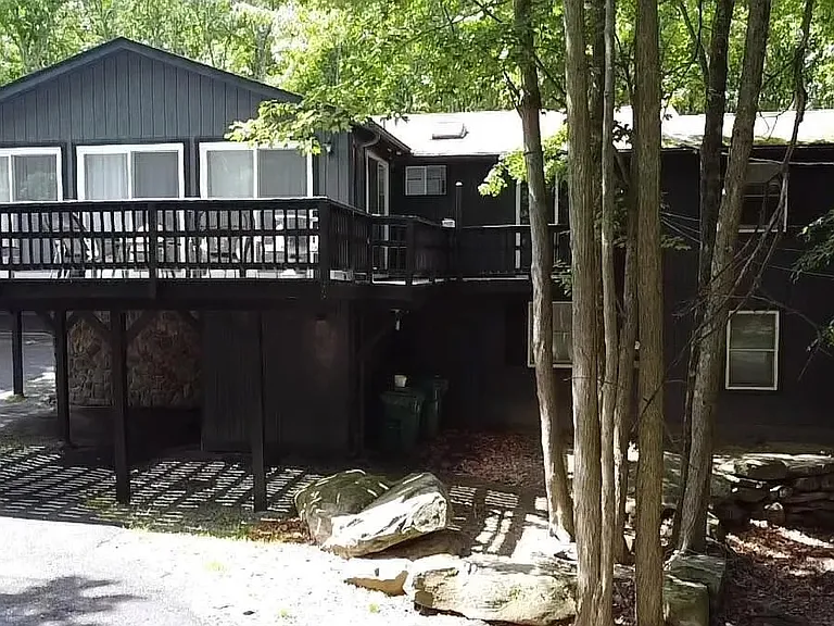 108 Sugar Bush Dr — Photo 4