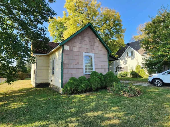 2405 W 10th St, Muncie, IN 47302