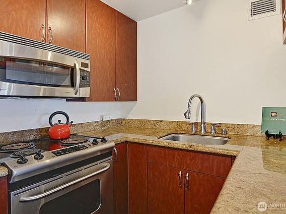 4th image of 1105 Spring St APT 709