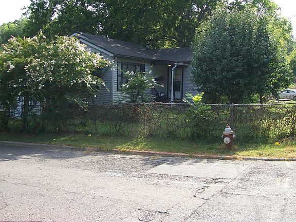 2nd image of 1001 Greenwood Ave