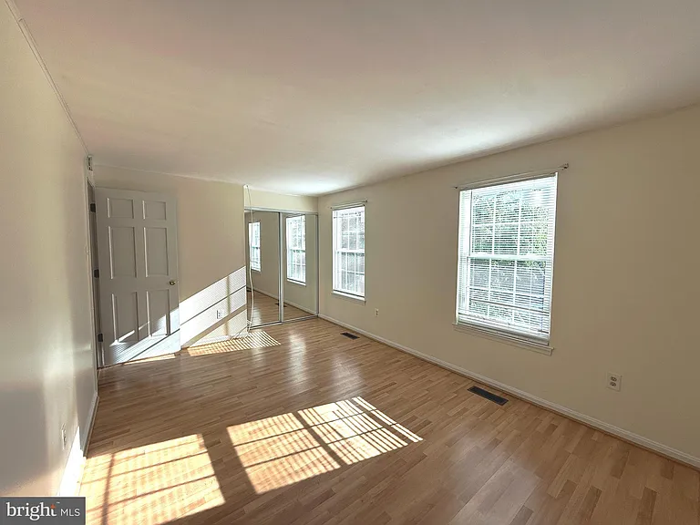 11 Wimbledon Ct — Photo 12