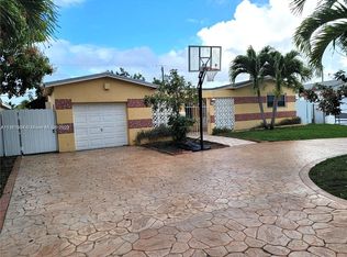 7725 Grandview Blvd, Hollywood, FL 33023