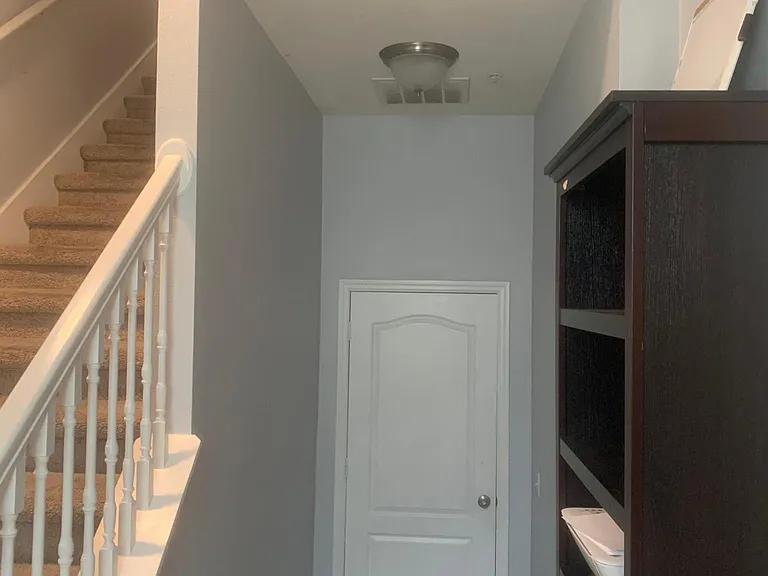 389 Old Farm Ln — Photo 5