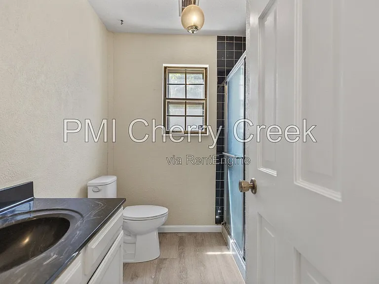207 S Ursula St — Photo 17