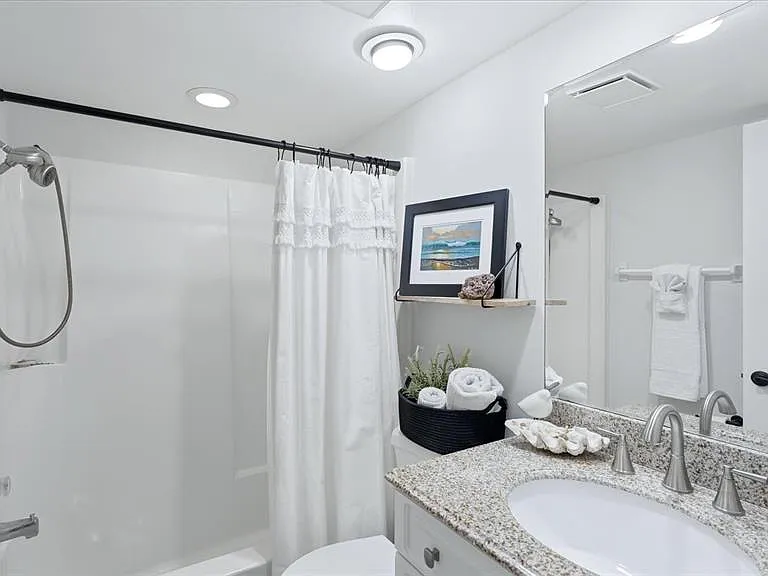 1640 Stickney Point Rd #40-101 — Photo 15
