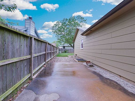 5th image of 11827 W Bella Vista Ct