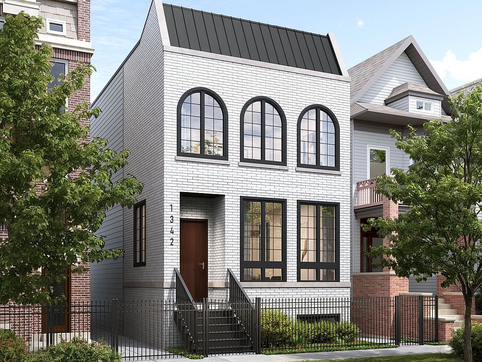1st image of 2648 N Magnolia Ave