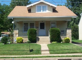 15 Center Ave, Willow Grove, PA 19090