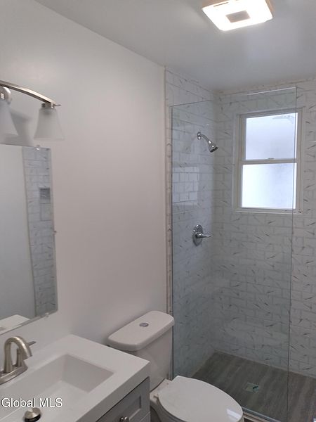 5th image of 14 W Erie Street