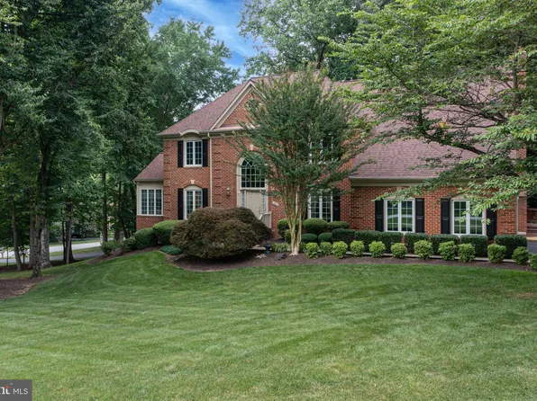 7609 S Valley Dr, Fairfax Station, VA 22039