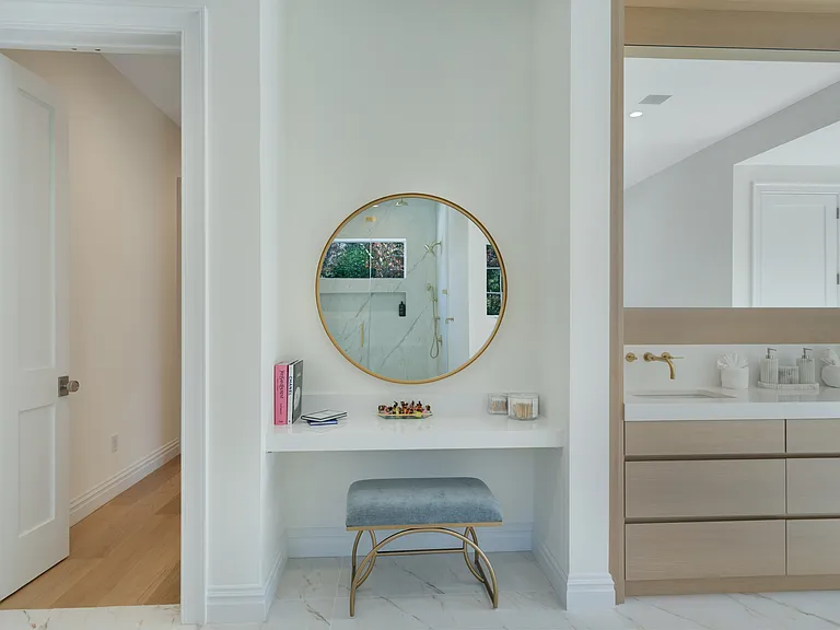 73 Wainscott Stone Rd — Photo 29