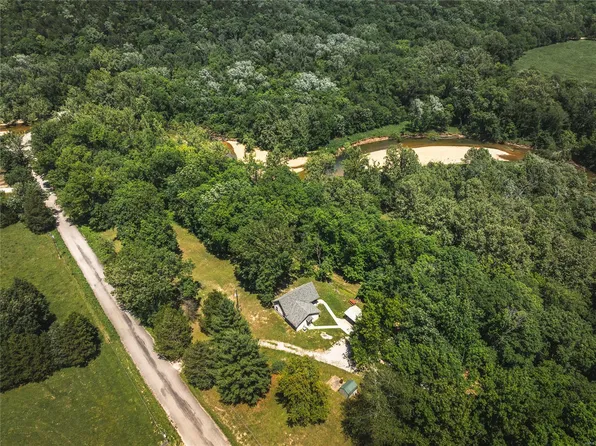 94 Blunt Rd, Steelville, MO 65565