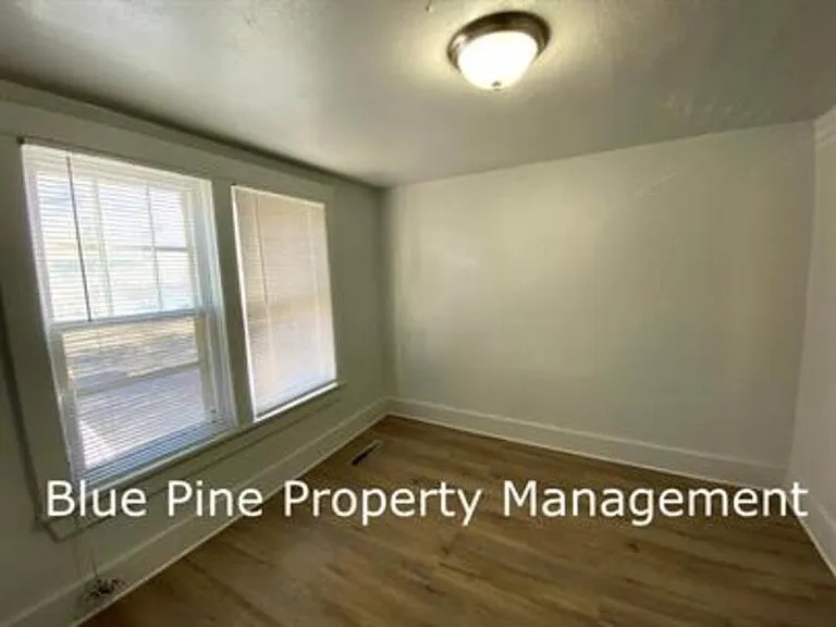 252 N Shilling Ave #1 — Photo 3