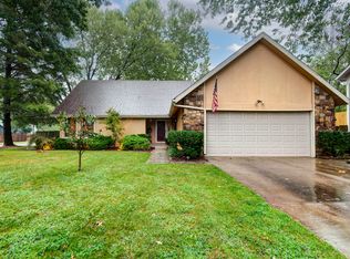 5532 S Roanoke Avenue, Springfield, MO 65810