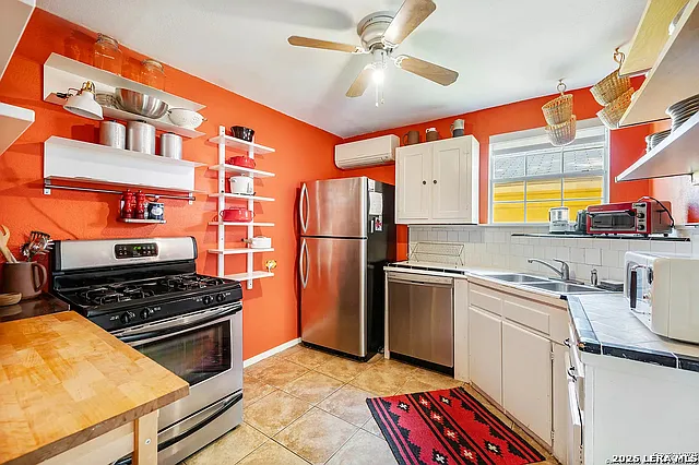 513 W Rosewood Ave — Photo 8