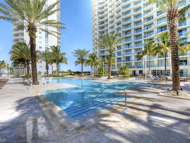 3000 Oasis Grand Blvd #407 — Photo 27
