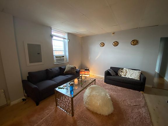 2nd image of 1440 Wolf St Floor 3