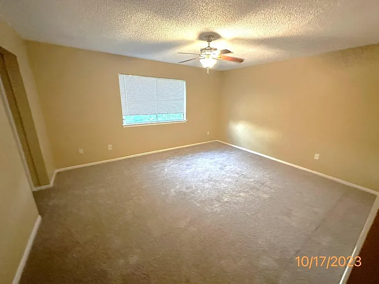 12210 Roandale Dr — Photo 18