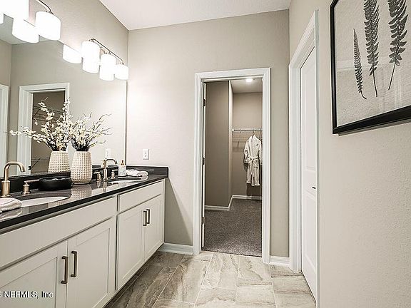 5th image of 154 SILVER MYRTLE Court