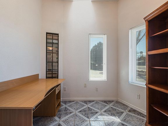 4th image of 314 Don Carlos Ave NE