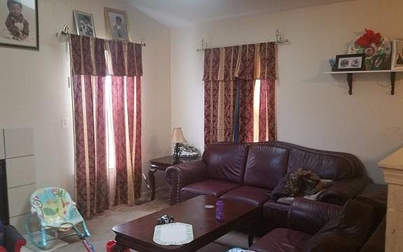 5th image of 7067 Poplar Dr