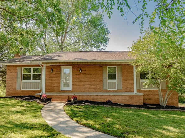 404 4th St, Seymour, TN 37865