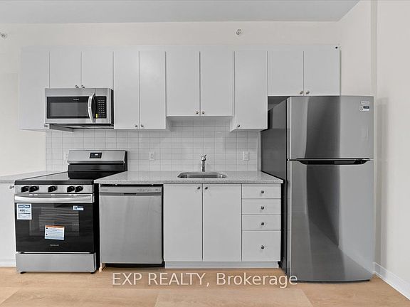 5th image of 2376 Tenth Line Rd #212