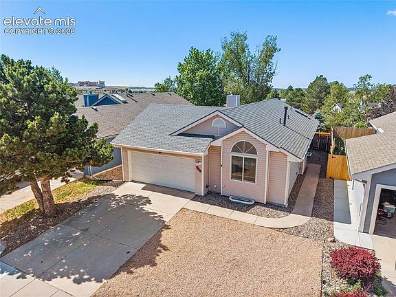 5th image of 8643 Chancellor Dr
