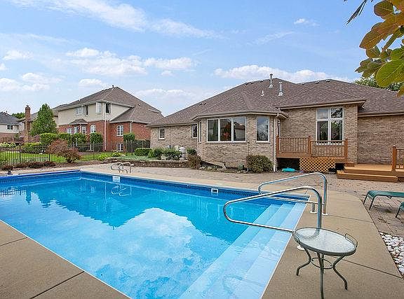 4th image of 8631 Cullen Dr