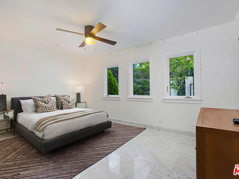 1655 N Crescent Heights Blvd — Photo 44