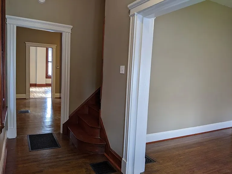 2221 Scott Blvd — Photo 8