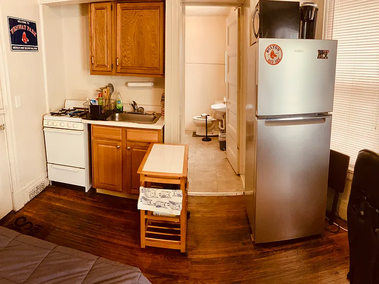 351 S Goodman St #7 — Photo 9