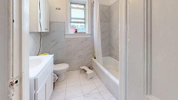 Rented by Bond New York | media 8