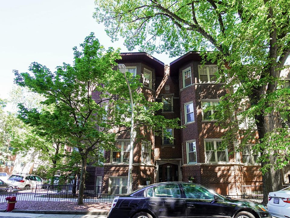 1st image of 546 W Cornelia Ave APT 2W