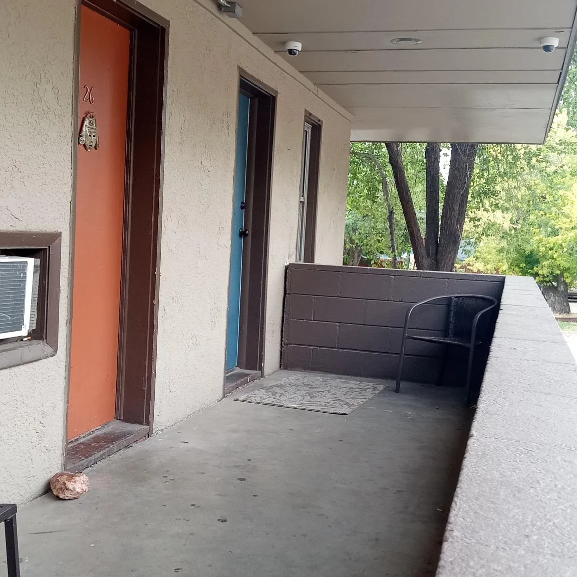 8th Ave Apartments — Photo 1