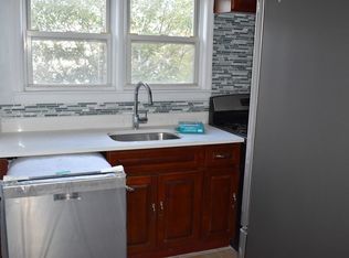 34-02 37th St #2FR, Long Island City, NY 11101
