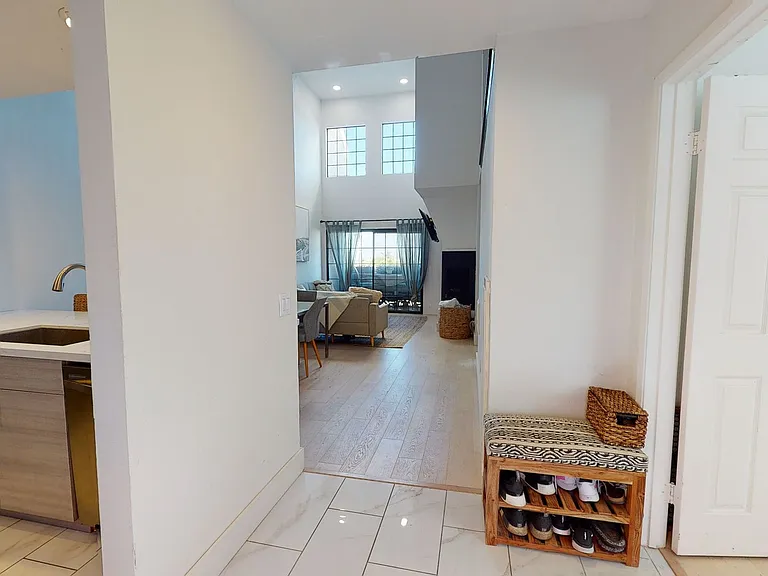 270 Dahlia Ave #14 — Photo 2