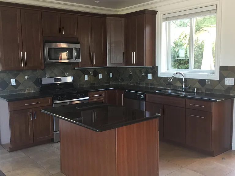1530 Parmer Ave — Photo 15