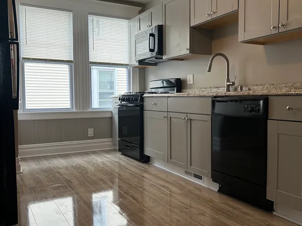 54 Vine St Floor 1, Ansonia, CT 06401