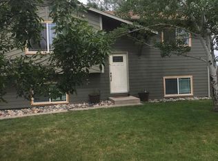 6701 Robin Dr, Gillette, WY 82718