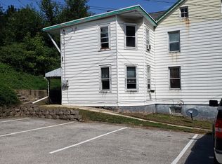 21 Manchester St REAR 2, Glen Rock, PA 17327