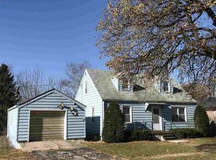 108 S Brush St, Lawler, IA 52154