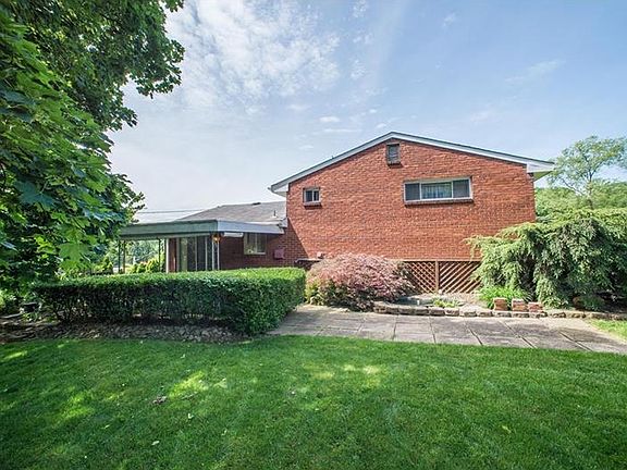 5th image of 842 Lindenwood Dr