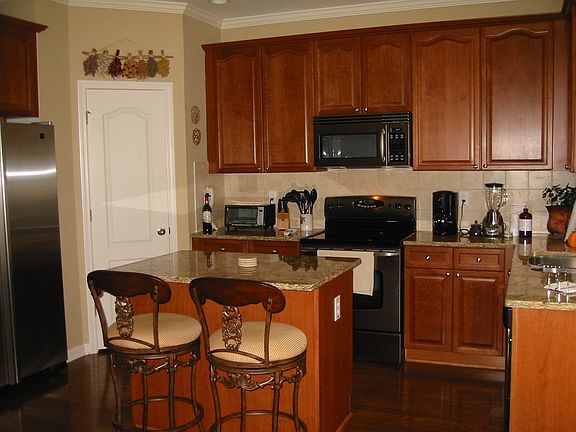 Designer Kitchen with Island