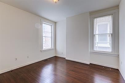 2nd image of 202 Wellford St #C