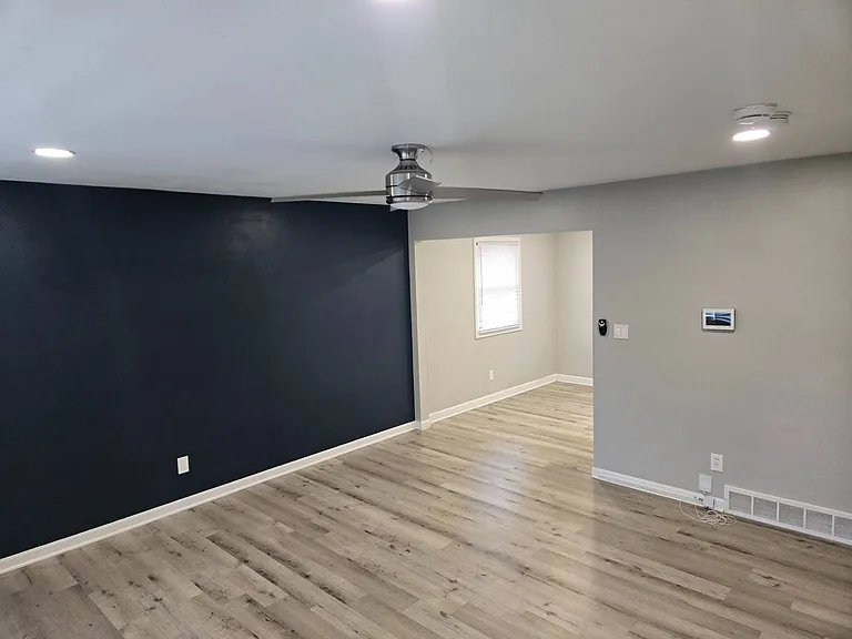 2723 Priscilla Ave — Photo 9