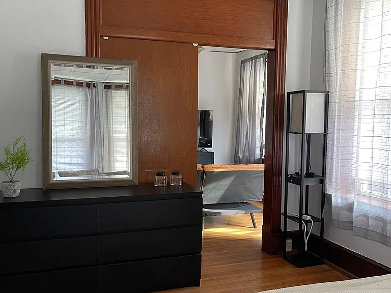 510 Summit Ave #1 — Photo 5
